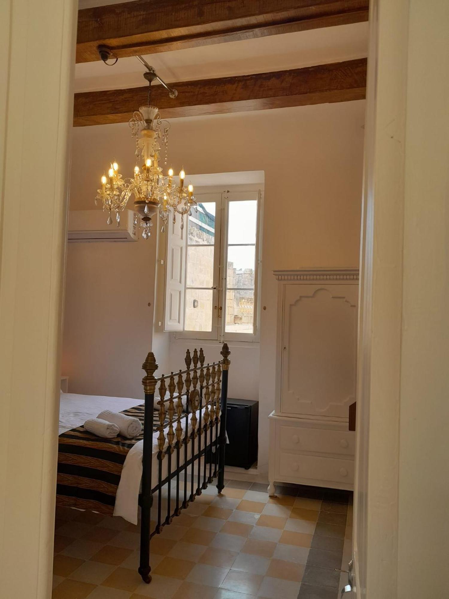 Charming Town House In Cospicua, Valperga Rooms Ngoại thất bức ảnh