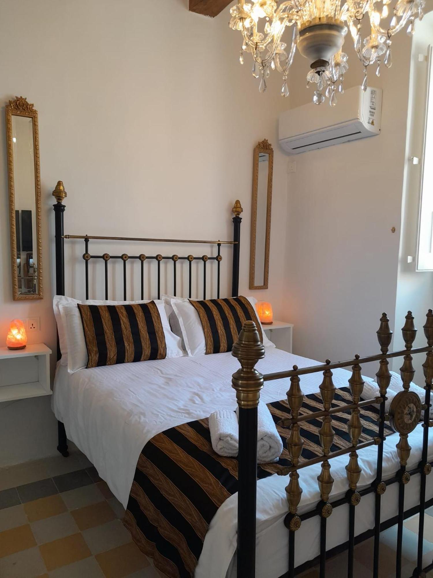 Charming Town House In Cospicua, Valperga Rooms Ngoại thất bức ảnh